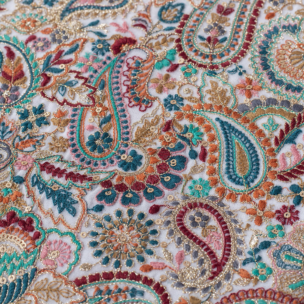 Vintage Grace Table Runner